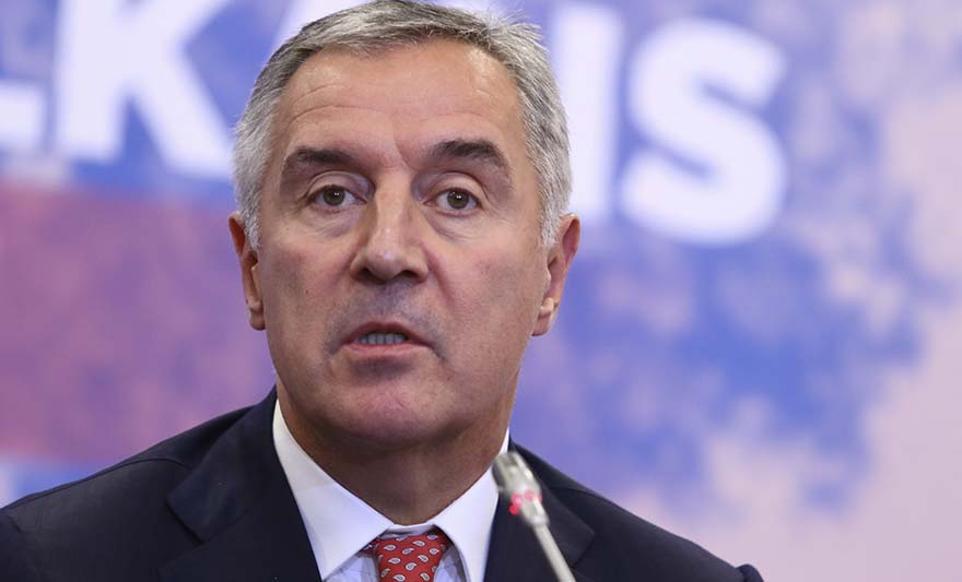 61377a43df623-milo djukanovic.jpg